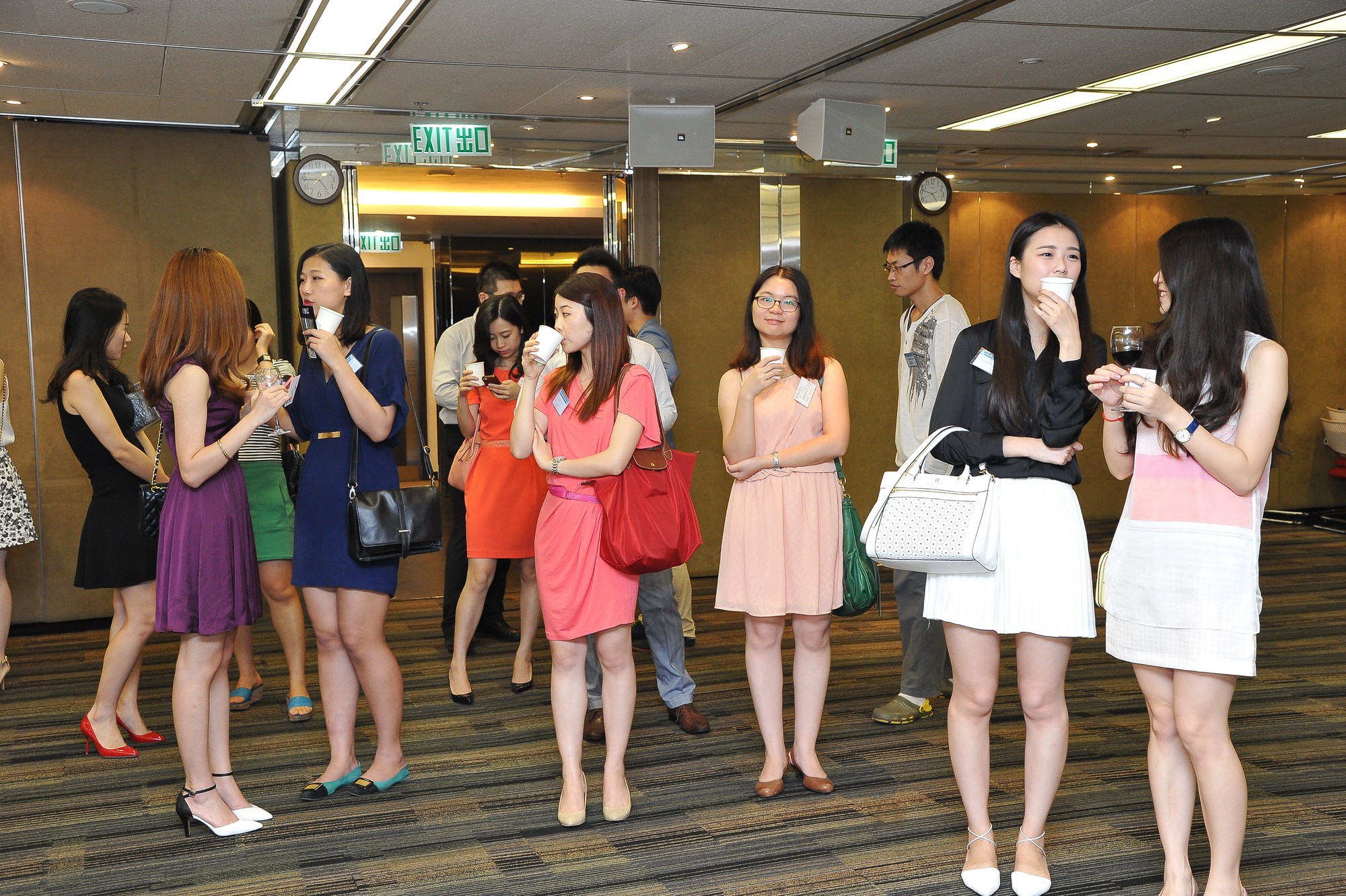 hku_mai_alu_net_rec_p13360_01_047.jpg