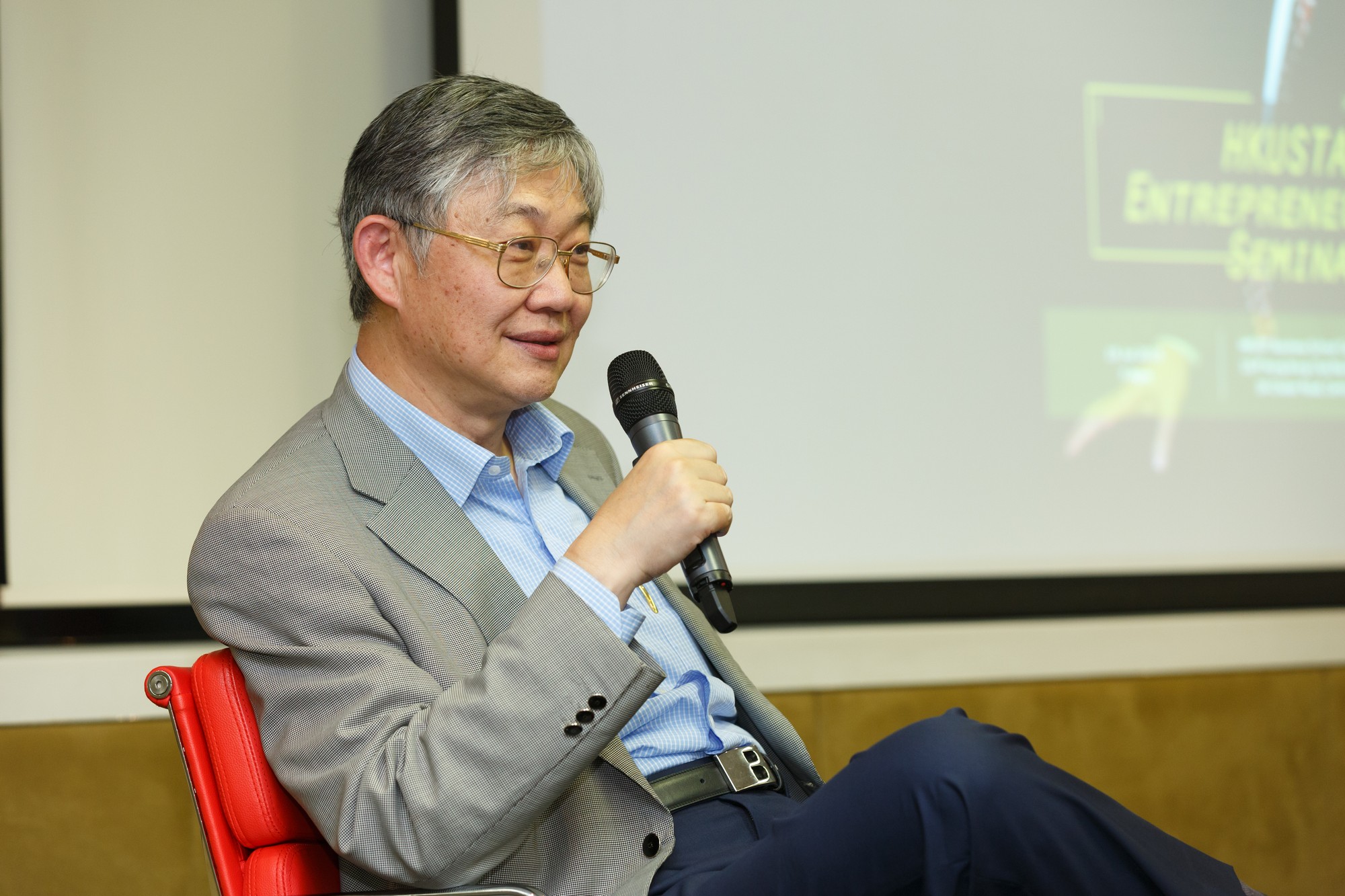 hku_ent_sem_p14117_02_032.jpg