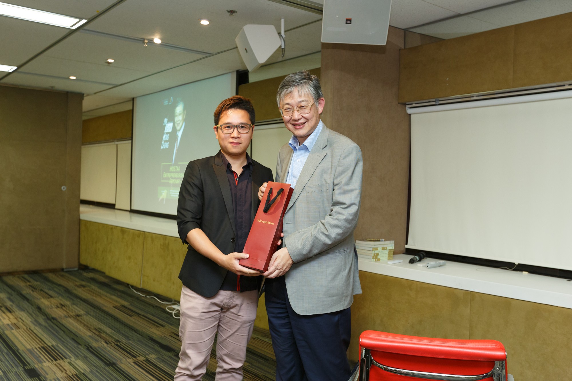 hku_ent_sem_p14117_02_041.jpg