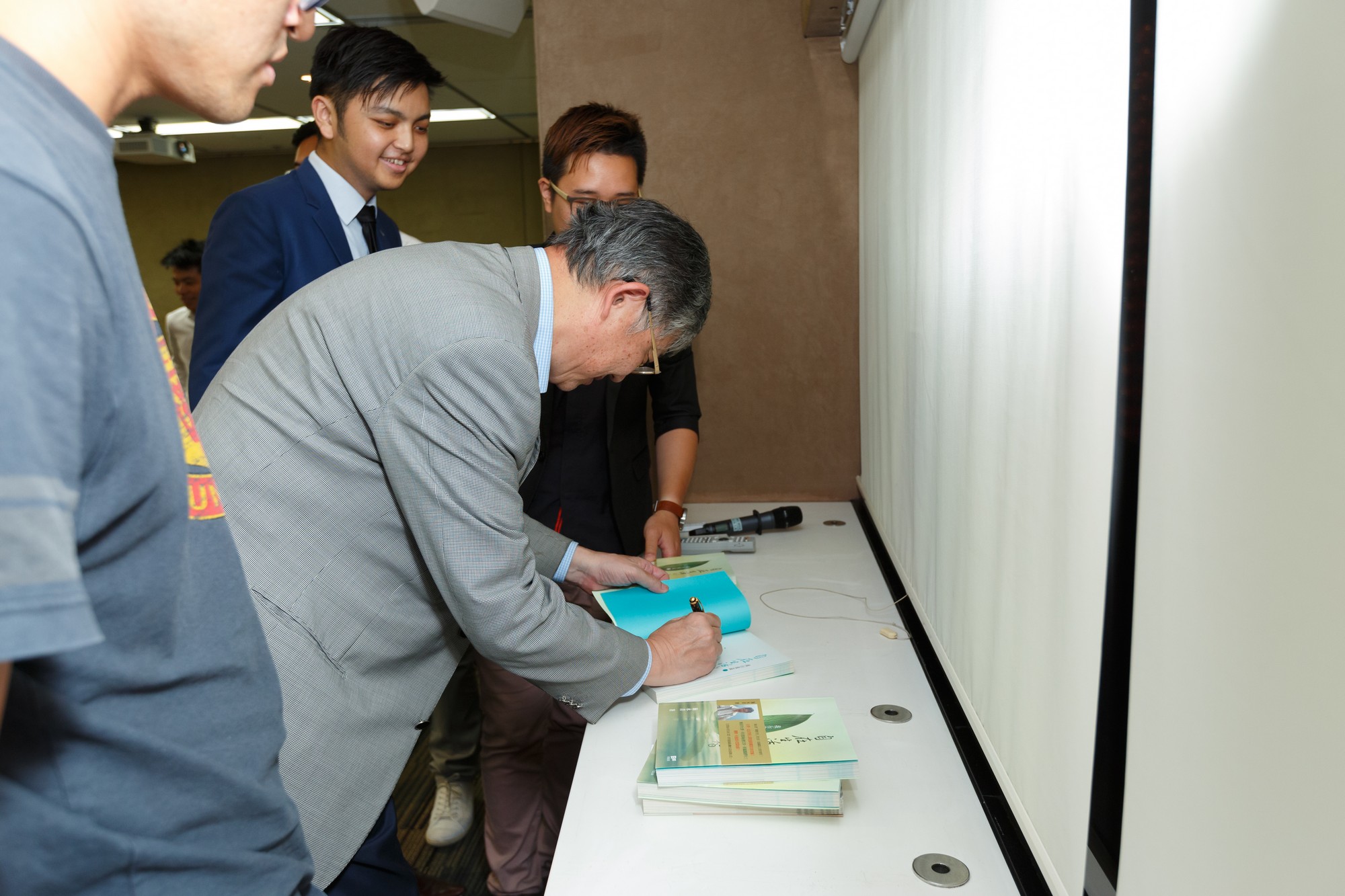 hku_ent_sem_p14117_02_046.jpg