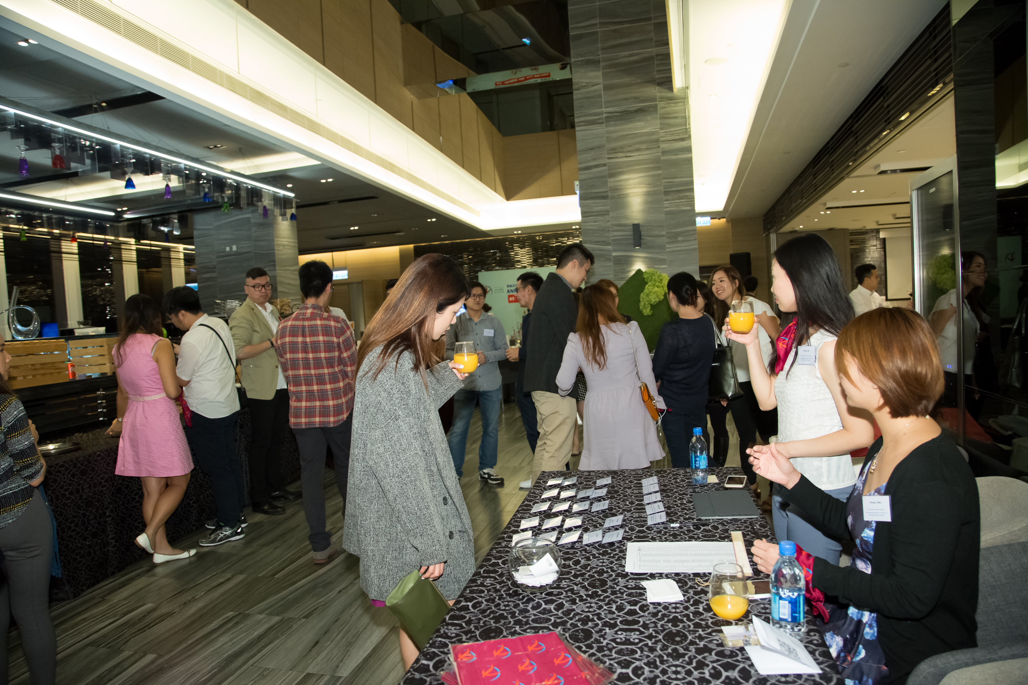 hku_alu_ass_ann_din_p17497_01_028.jpg