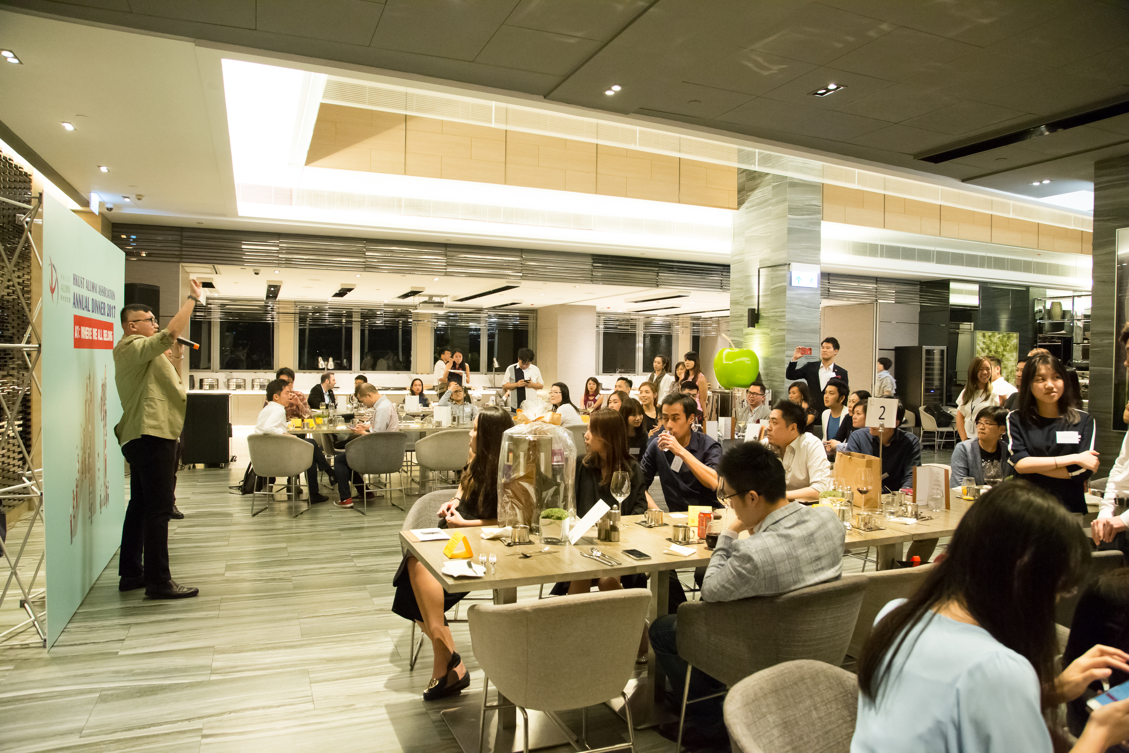 hku_alu_ass_ann_din_p17497_02_088.jpg