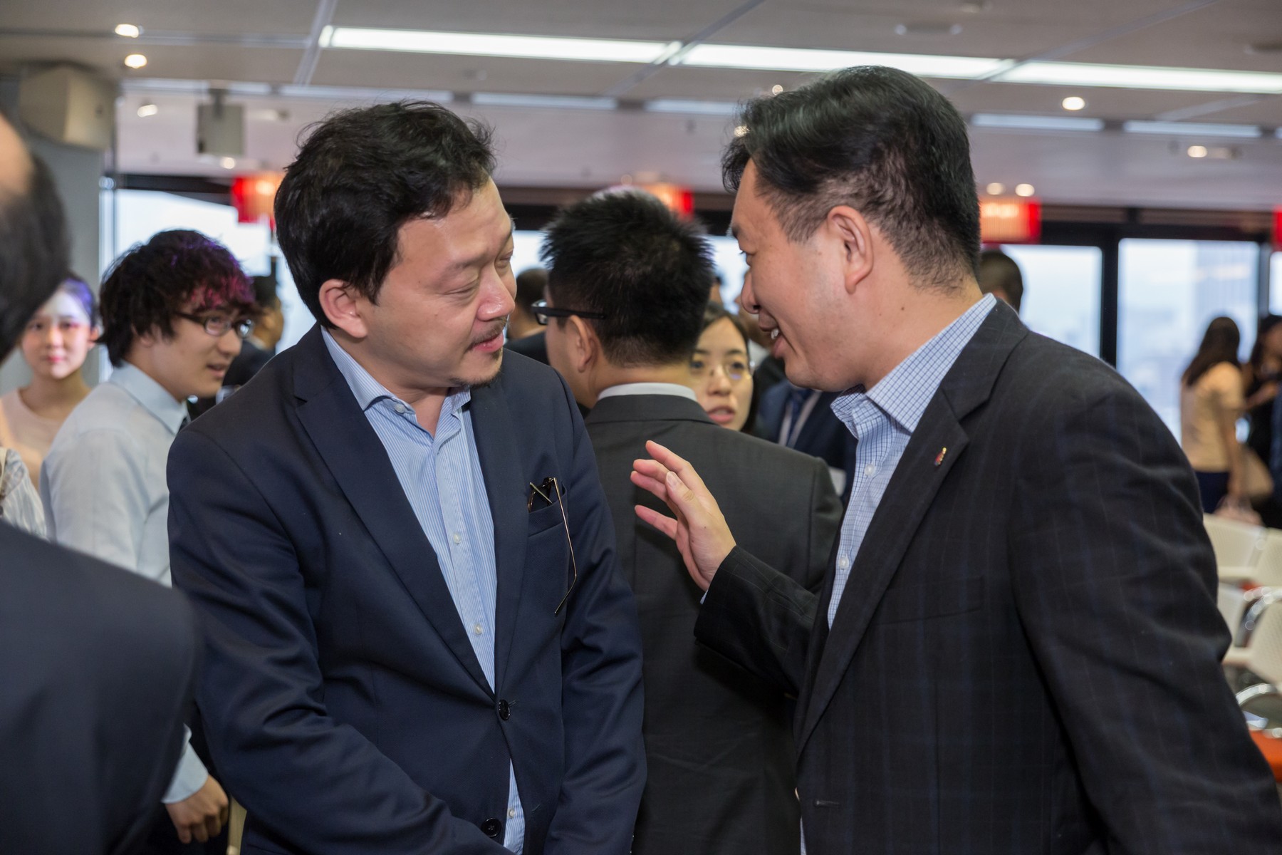 mai_aa_ina_cer_p18362_06_059.jpg
