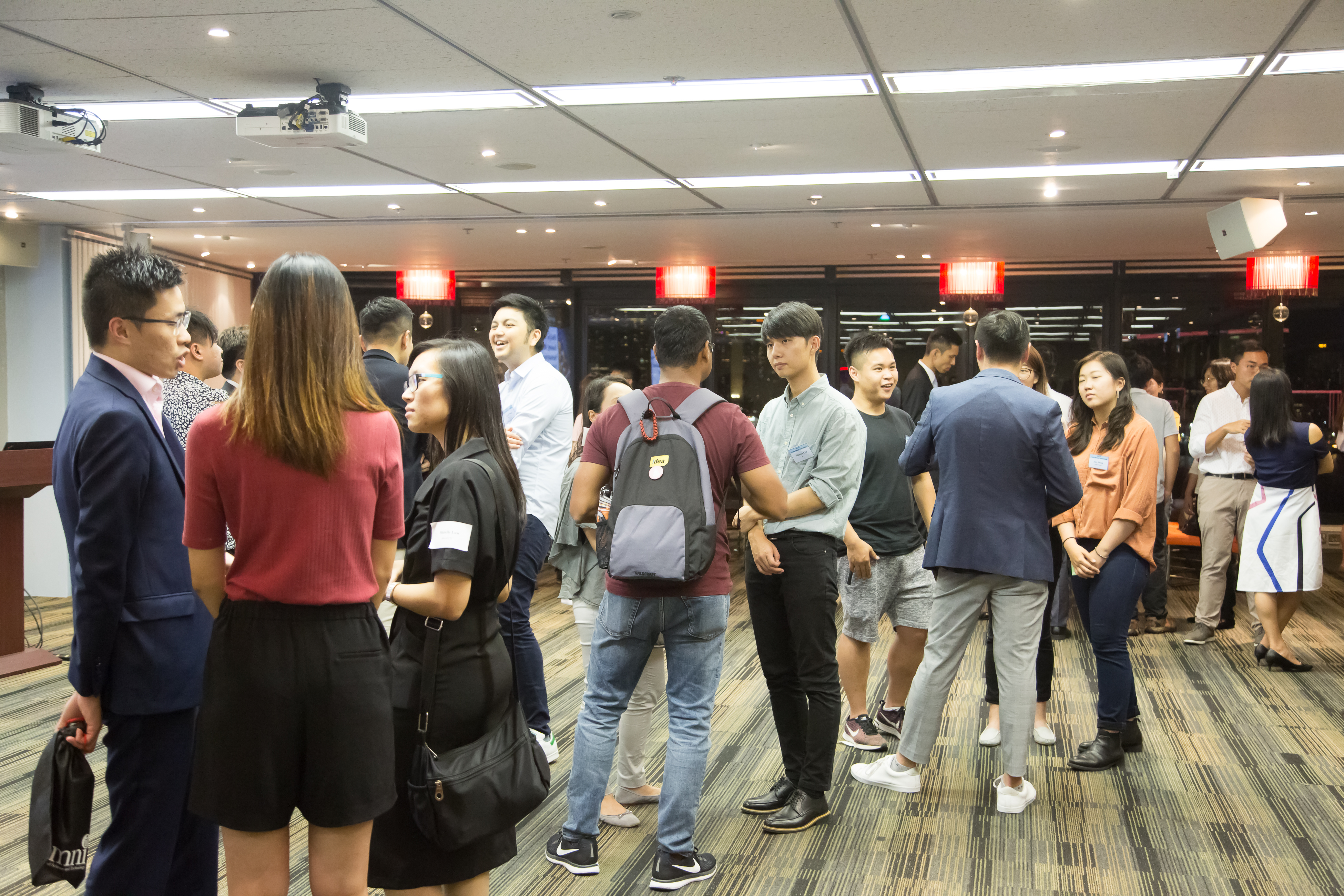 youn_alum_netw_even_p19267_02_021.jpg